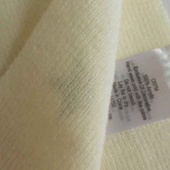 Knit Cap, Scarf and Gloves 3pc. Set - Picture 4 of 7